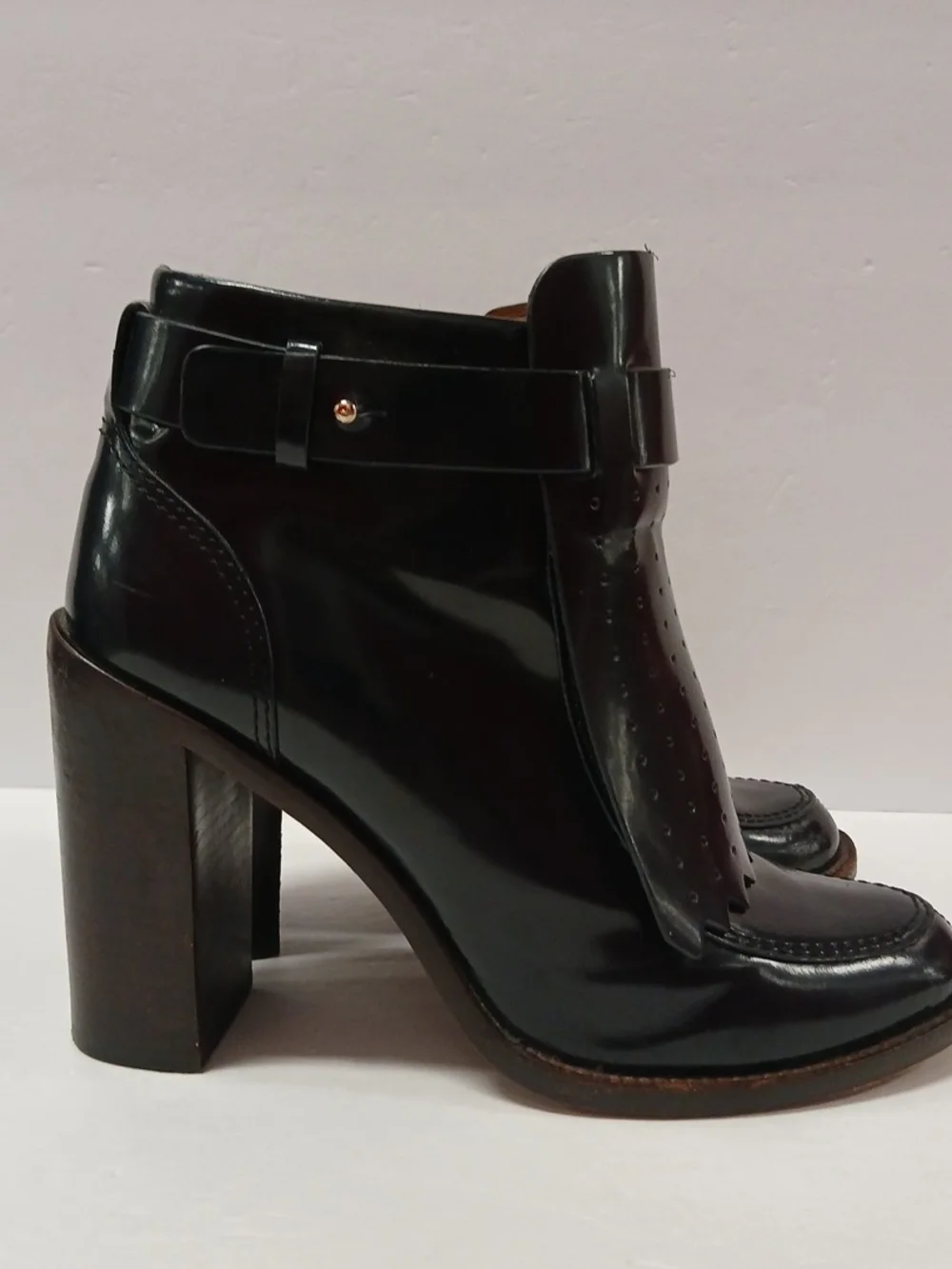 Tory Burch Hyde Booties Ankle Boots Black Glossy Shiny Leather  Kiltie Size 7.5